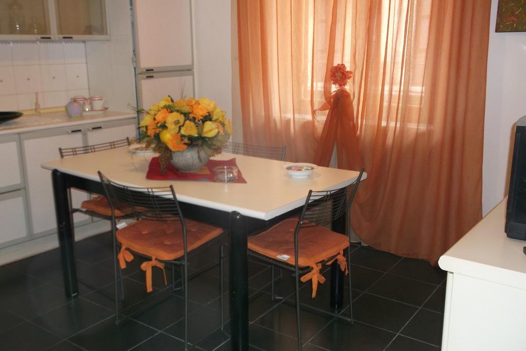 Appartamento Elegance La Spezia Pokoj fotografie